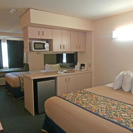 America'S Best Value Inn & Suites-МакДона Екстериор снимка